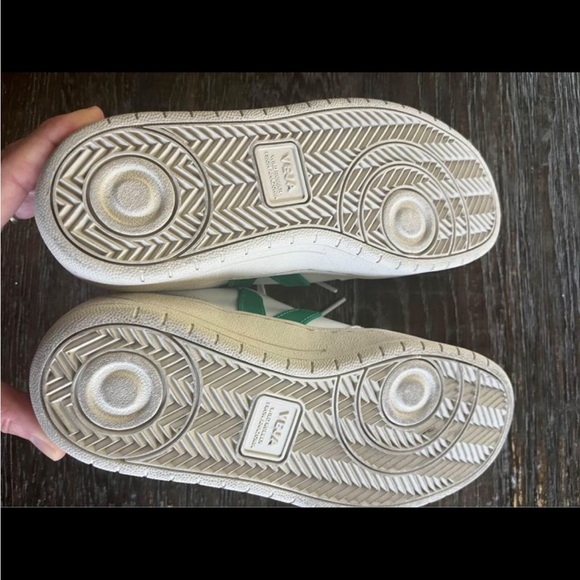 Veja sneakers, size 37, in excellent condition, tried on, not worn outside. - Picture 4 of 6